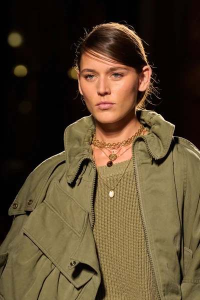 Look 62